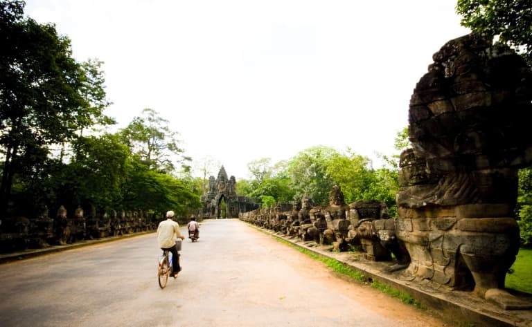 Le site d'Angkor à bicyclette